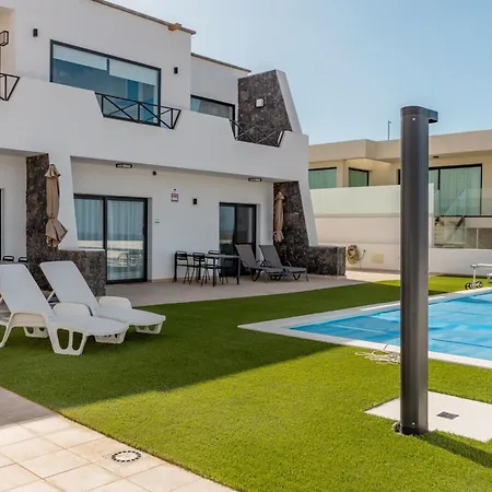 شقة Seascape Pool, Air Con, View, Adult Only *