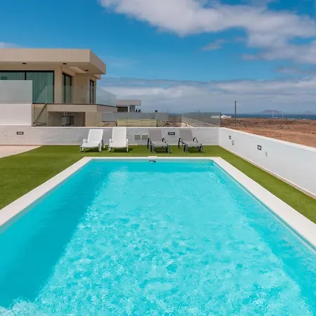 דירה Seascape Pool, Air Con, View, Adult Only *