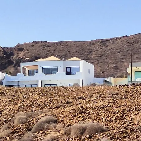 Seascape Pool, Air Con, View, Adult Only Appartement Corralejo