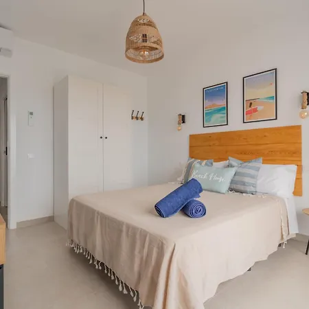 Seascape Pool, Air Con, View, Adult Only Lejlighed