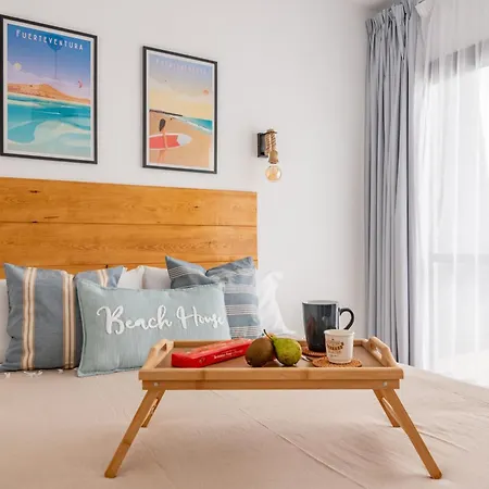 Seascape Pool, Air Con, View, Adult Only Appartement